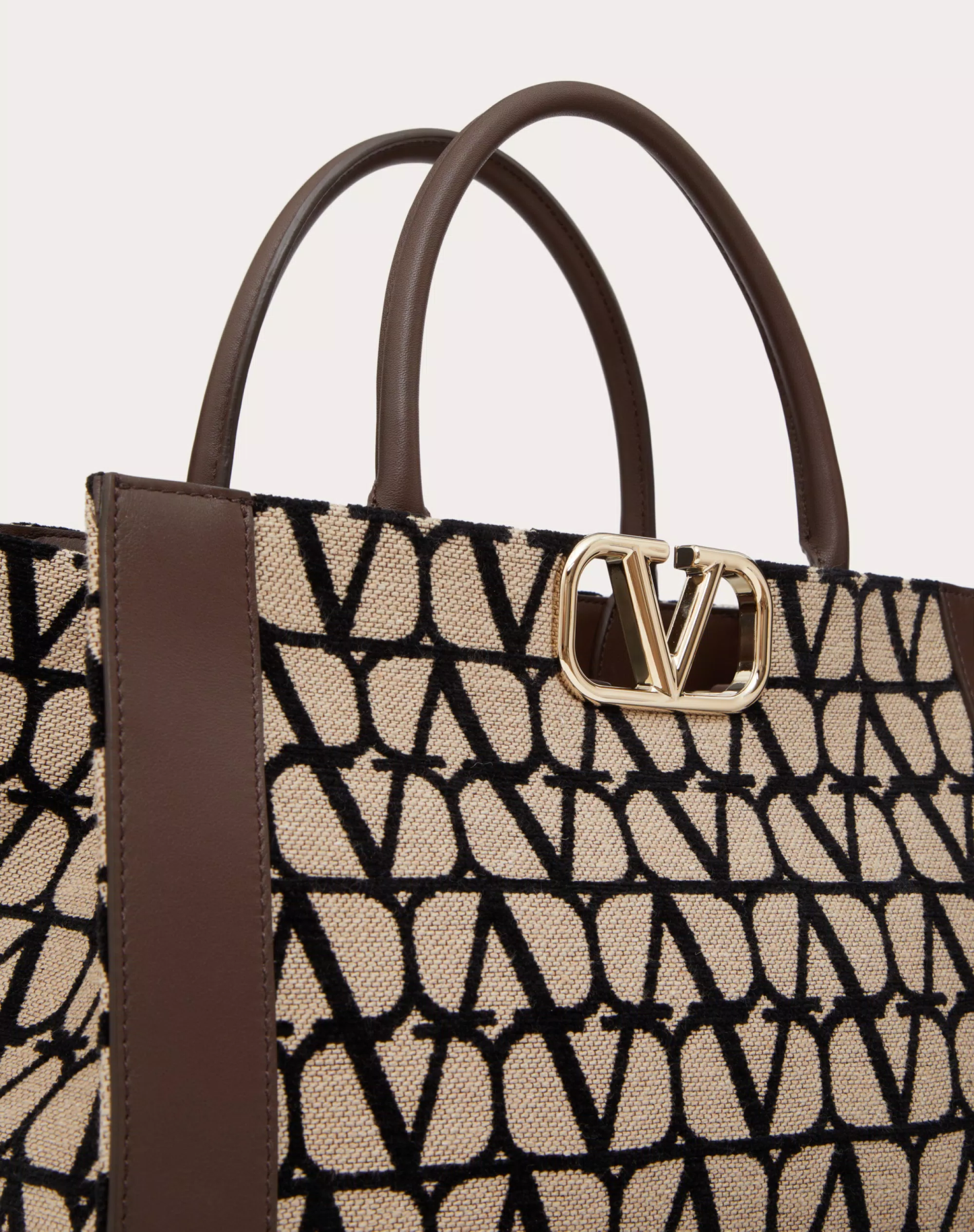 MEDIUM VLOGO SIGNATURE TOILE ICONOGRAPHE HANDBAG